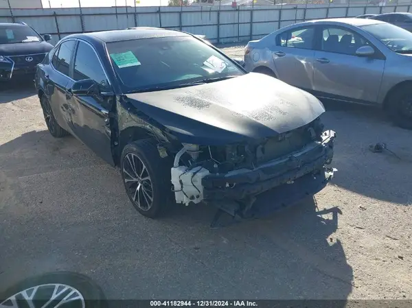 4T1B11HK5JU098160 2018 TOYOTA CAMRY - Image 1