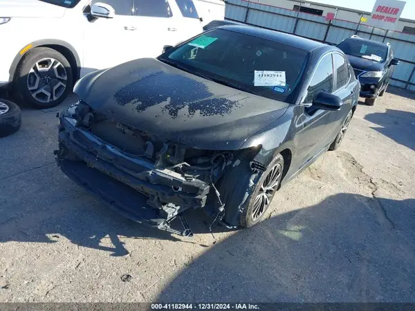 4T1B11HK5JU098160 2018 TOYOTA CAMRY - Image 2