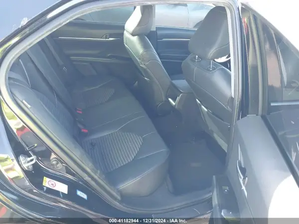 4T1B11HK5JU098160 2018 TOYOTA CAMRY - Image 8