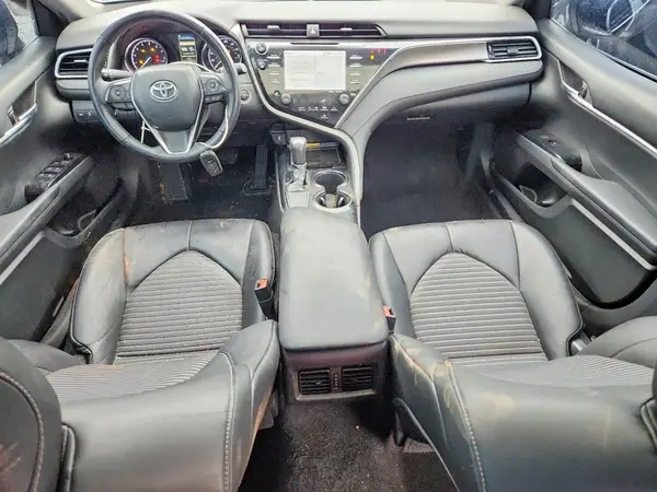 4T1B11HK5JU098806 2018 TOYOTA CAMRY - Image 8