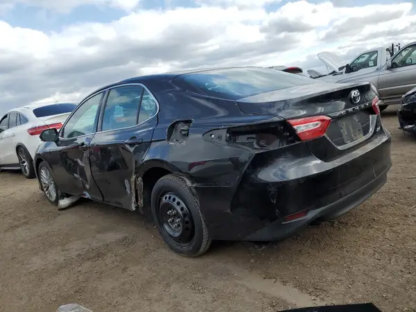 4T1B11HK5JU100568 2018 TOYOTA CAMRY - Image 2