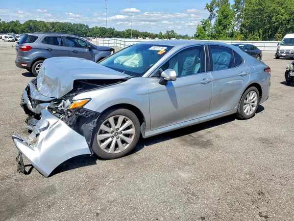 4T1B11HK5JU101431 2018 TOYOTA CAMRY - Image 1