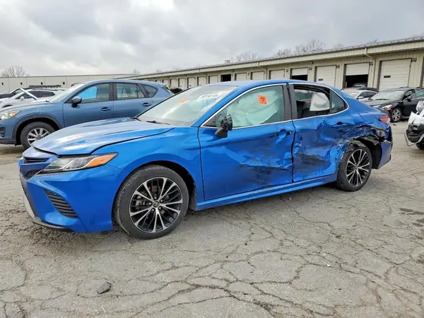 4T1B11HK5JU104166 2018 TOYOTA CAMRY - Image 1