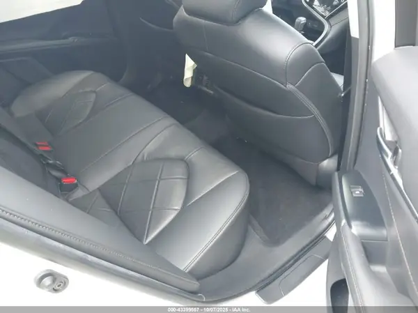 4T1B11HK5JU110338 2018 TOYOTA CAMRY - Image 8