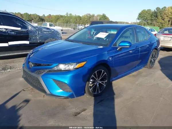 4T1B11HK5JU111005 2018 TOYOTA CAMRY - Image 2