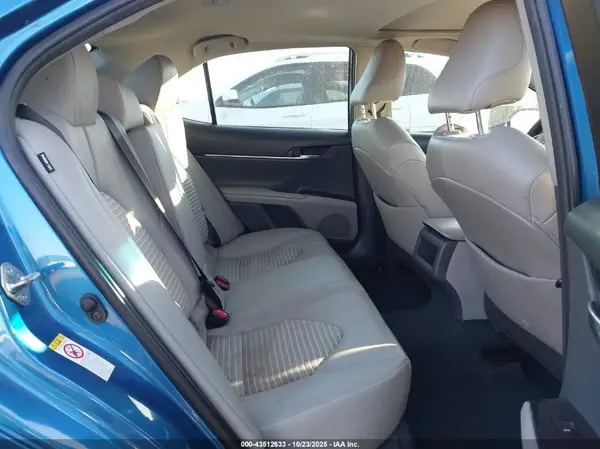 4T1B11HK5JU111005 2018 TOYOTA CAMRY - Image 8
