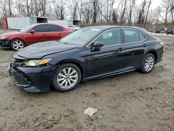 4T1B11HK5JU111540 2018 TOYOTA CAMRY - Image 1
