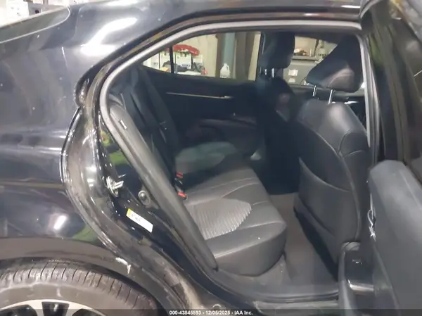 4T1B11HK5JU112509 2018 TOYOTA CAMRY - Image 8