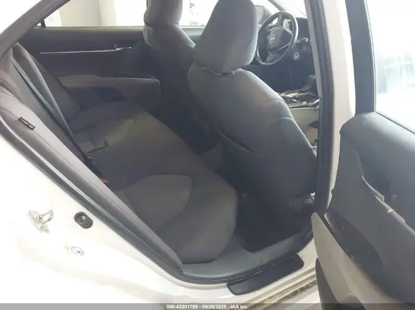 4T1B11HK5JU112963 2018 TOYOTA CAMRY - Image 8