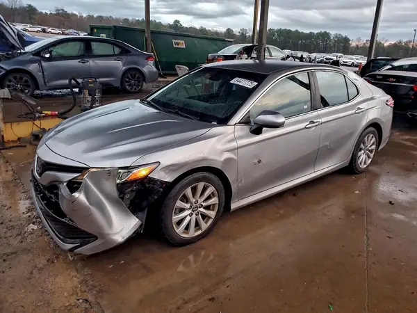 4T1B11HK5JU113160 2018 TOYOTA CAMRY - Image 1
