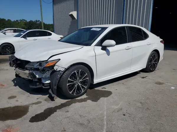 4T1B11HK5JU113224 2018 TOYOTA CAMRY - Image 1