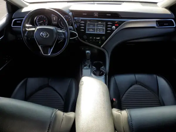 4T1B11HK5JU113899 2018 TOYOTA CAMRY - Image 8