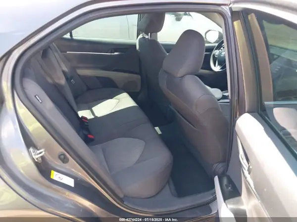 4T1B11HK5JU127317 2018 TOYOTA CAMRY - Image 8