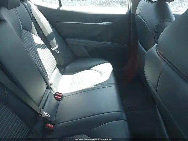 4T1B11HK5JU128273 2018 TOYOTA CAMRY - Image 8
