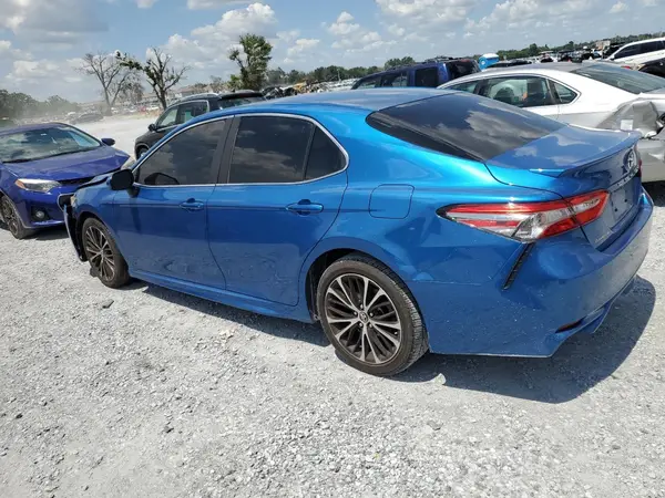 4T1B11HK5JU129987 2018 TOYOTA CAMRY - Image 2