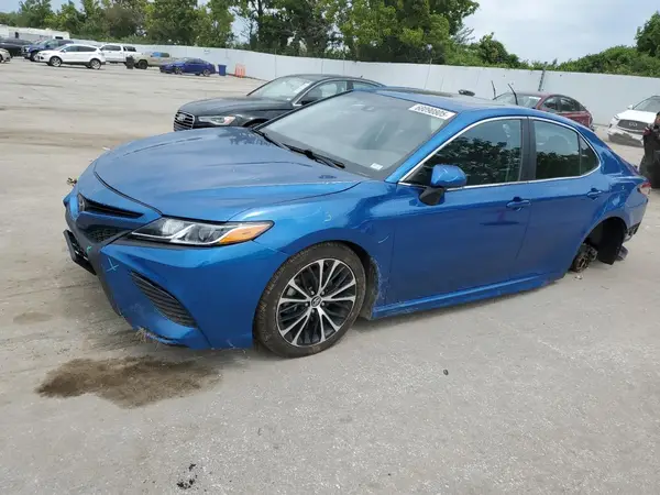 4T1B11HK5JU131268 2018 TOYOTA CAMRY - Image 1