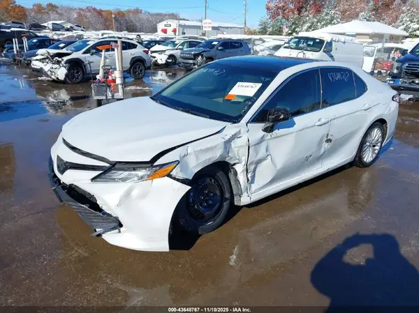 4T1B11HK5JU131450 2018 TOYOTA CAMRY - Image 2