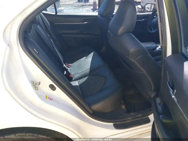 4T1B11HK5JU131710 2018 TOYOTA CAMRY - Image 8
