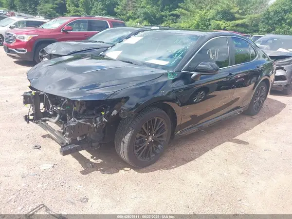 4T1B11HK5JU133747 2018 TOYOTA CAMRY - Image 2