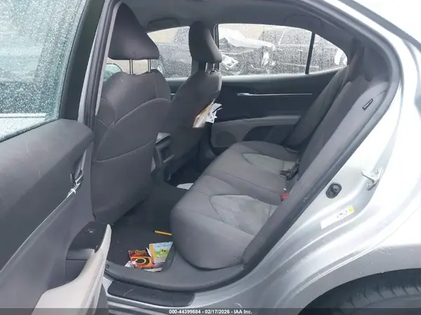 4T1B11HK5JU135918 2018 TOYOTA CAMRY - Image 8