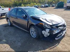 4T1B11HK5JU137197 2018 TOYOTA CAMRY