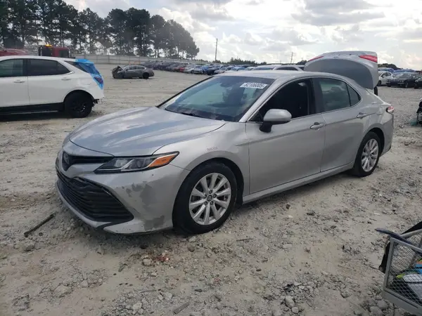 4T1B11HK5JU139399 2018 TOYOTA CAMRY - Image 1