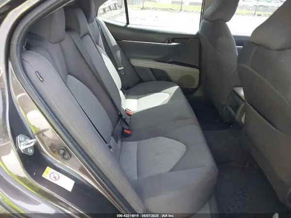 4T1B11HK5JU141122 2018 TOYOTA CAMRY - Image 8
