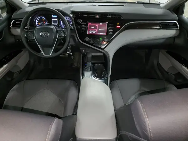 4T1B11HK5JU142982 2018 TOYOTA CAMRY - Image 8