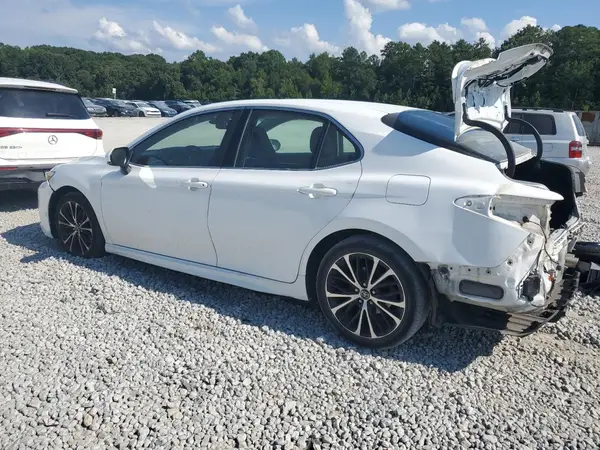 4T1B11HK5JU143291 2018 TOYOTA CAMRY - Image 2