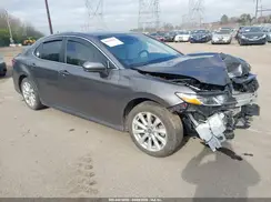 4T1B11HK5JU143372 2018 TOYOTA CAMRY