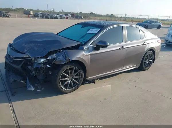 4T1B11HK5JU144456 2018 TOYOTA CAMRY - Image 2
