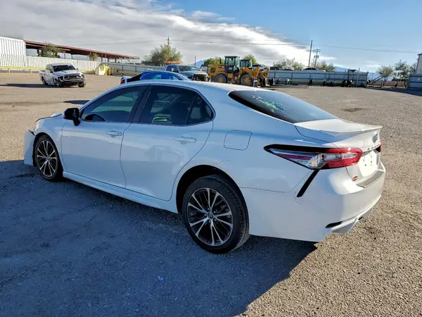 4T1B11HK5JU149365 2018 TOYOTA CAMRY - Image 2