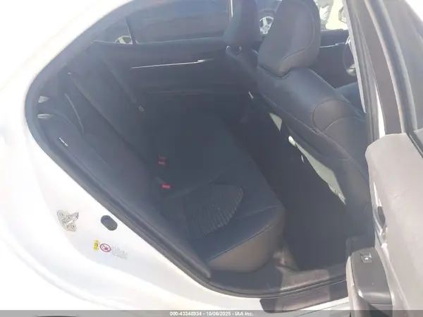 4T1B11HK5JU151360 2018 TOYOTA CAMRY - Image 8
