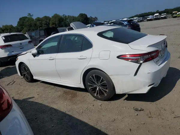 4T1B11HK5JU151536 2018 TOYOTA CAMRY - Image 2
