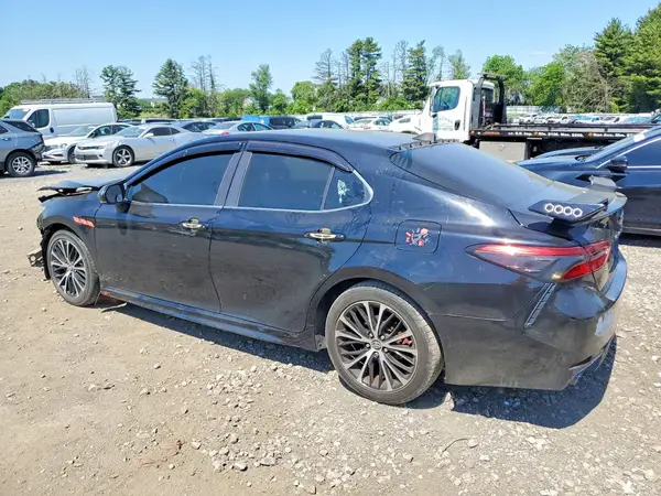 4T1B11HK5JU152251 2018 TOYOTA CAMRY - Image 2