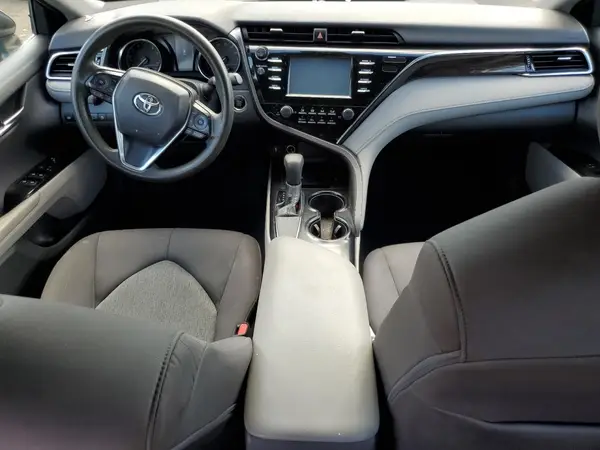 4T1B11HK5JU153318 2018 TOYOTA CAMRY - Image 8