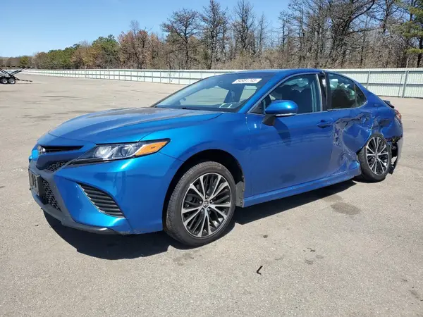 4T1B11HK5JU157188 2018 TOYOTA CAMRY - Image 1