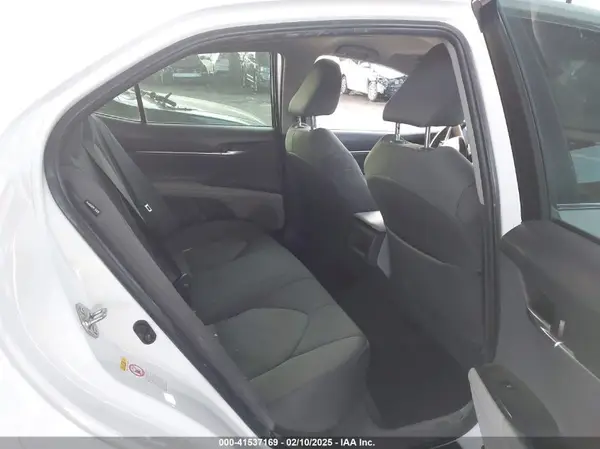 4T1B11HK5JU157997 2018 TOYOTA CAMRY - Image 8