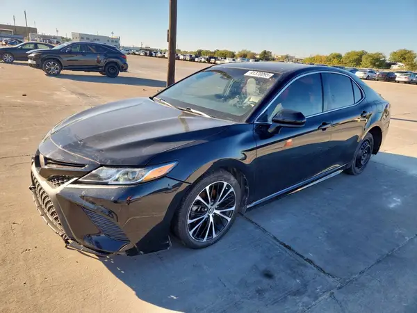 4T1B11HK5JU501294 2018 TOYOTA CAMRY - Image 1