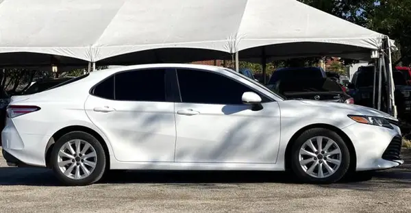 4T1B11HK5JU501537 2018 TOYOTA CAMRY - Image 8