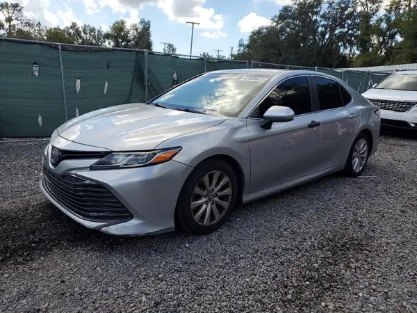 4T1B11HK5JU501702 2018 TOYOTA CAMRY - Image 1