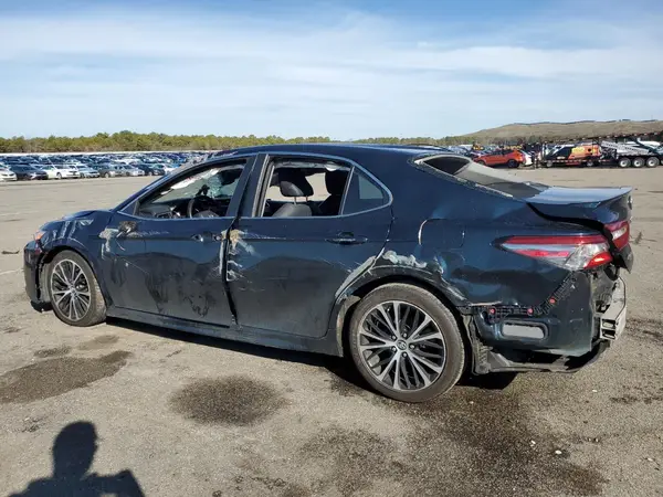 4T1B11HK5JU502199 2018 TOYOTA CAMRY - Image 2