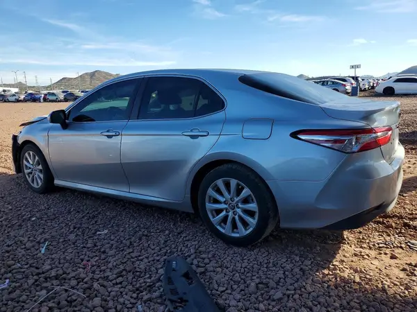 4T1B11HK5JU504499 2018 TOYOTA CAMRY - Image 2