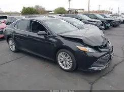 4T1B11HK5JU504826 2018 TOYOTA CAMRY