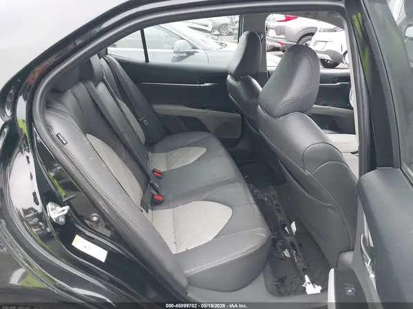 4T1B11HK5JU504826 2018 TOYOTA CAMRY - Image 8