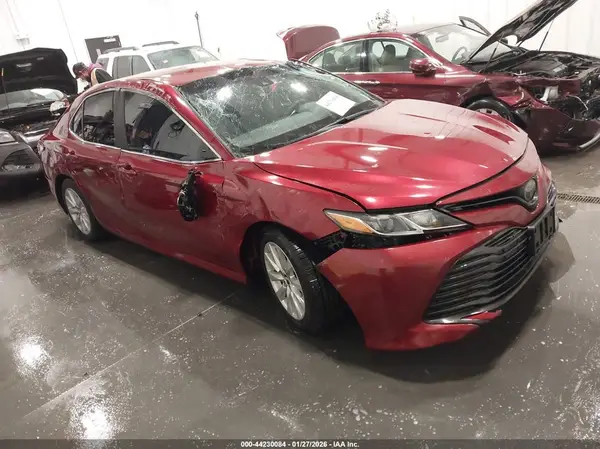 4T1B11HK5JU505314 2018 TOYOTA CAMRY - Image 1