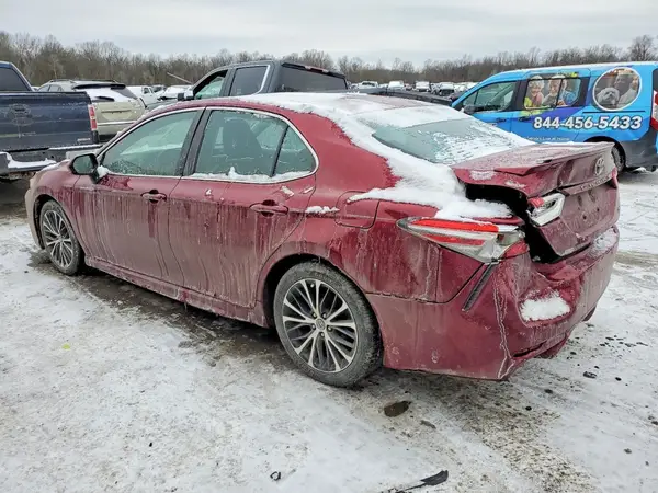 4T1B11HK5JU506009 2018 TOYOTA CAMRY - Image 2