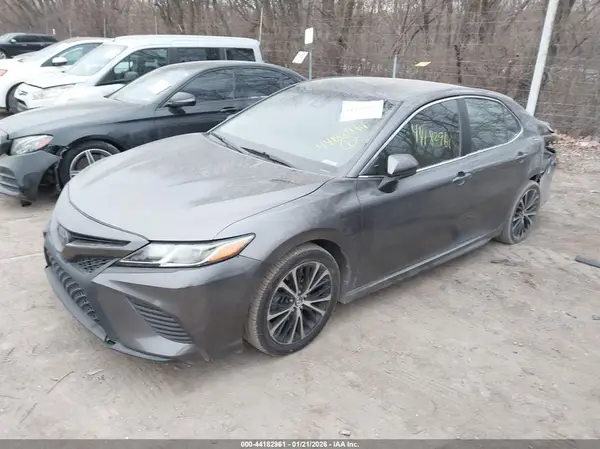 4T1B11HK5JU506558 2018 TOYOTA CAMRY - Image 2