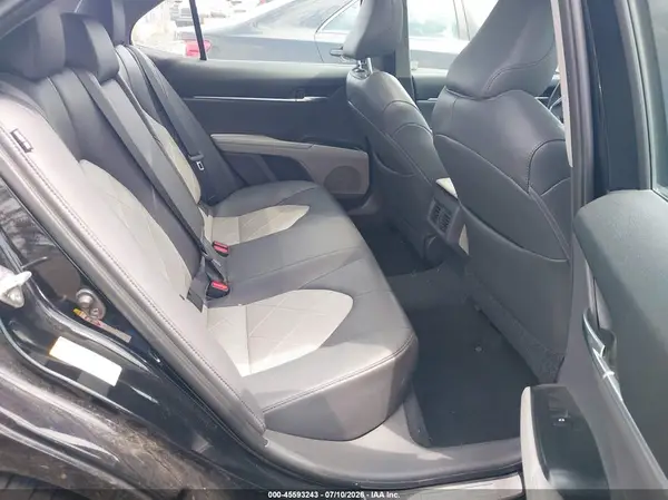 4T1B11HK5JU509508 2018 TOYOTA CAMRY - Image 8