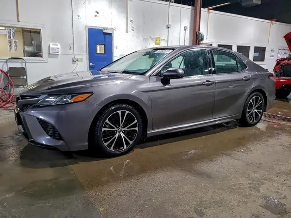 4T1B11HK5JU509895 2018 TOYOTA CAMRY - Image 1